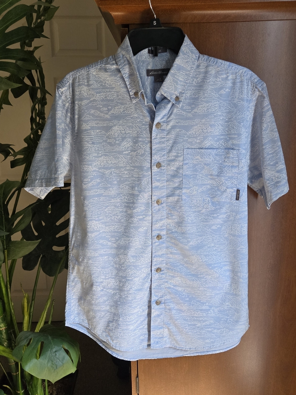 Eddie Bauer Light Blue Short-Sleeve Button-Down Shirt